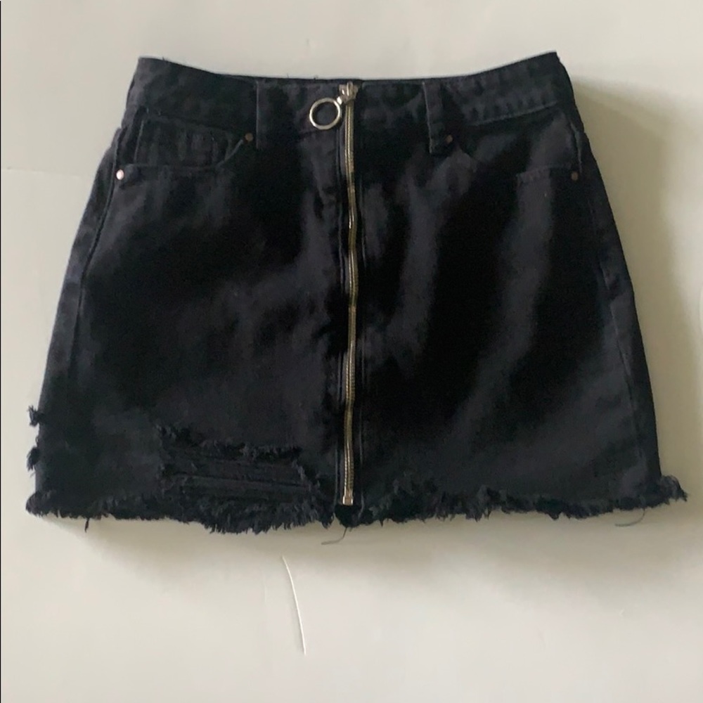 PacSun Jean black destroyed skirt